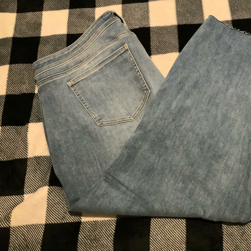 NEW NYDJ womans dungarees.  Size 22W.  lift an tuck technology.